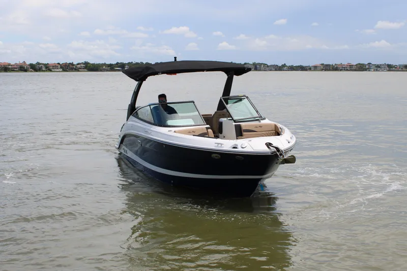 Slide: The Image of Sea Ray SLX 260 Outboard 2026 - 11