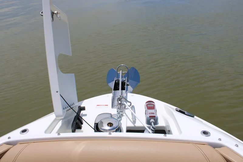 Slide: The Image of Sea Ray SLX 260 Outboard 2026 - 17