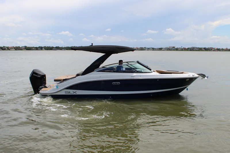 Slide: The Image of Sea Ray SLX 260 Outboard 2026 - 8