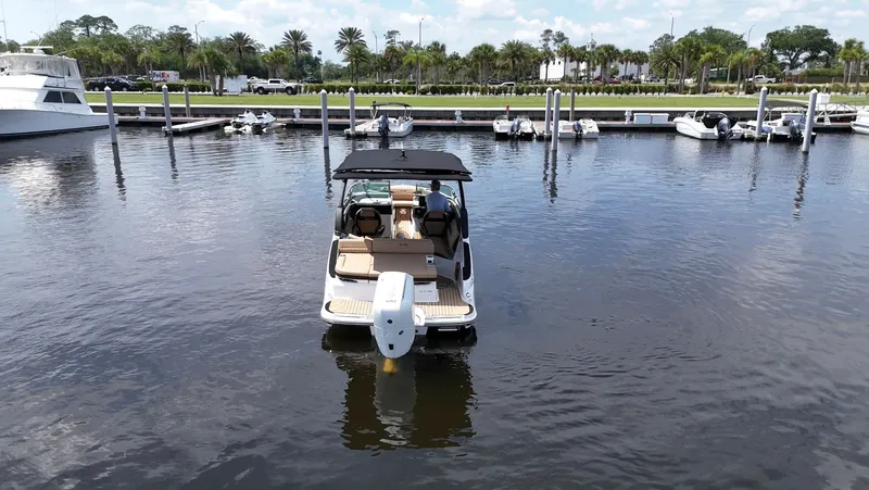 Slide: The Image of Sea Ray SLX 260 Outboard 2026 - 3