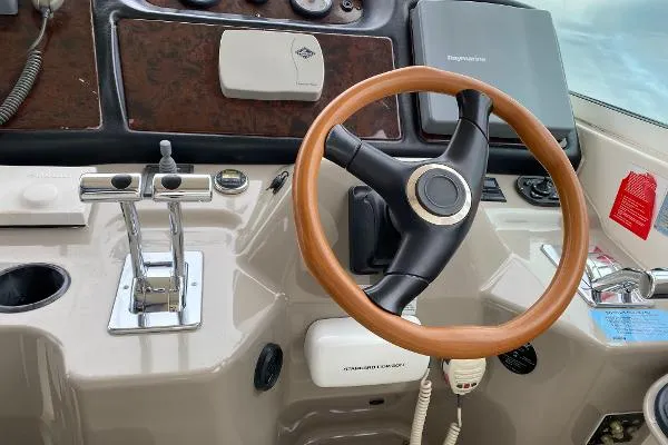 Slide: The Image of Cruisers 4050 Express Motor Yacht 2003 - 8