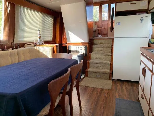 Slide: The Image of Gulfstar 44 Motor Yacht 1985 - 10