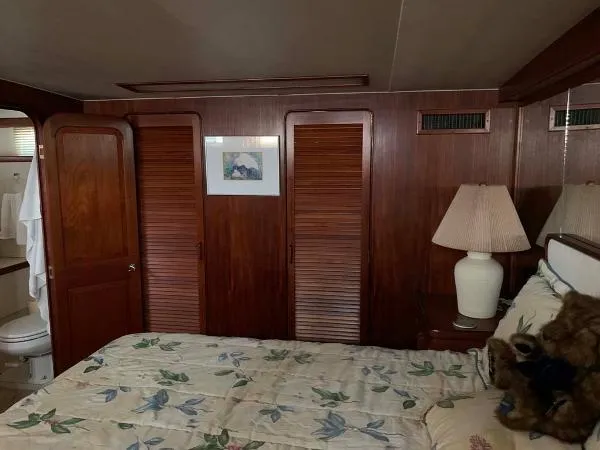 Slide: The Image of Gulfstar 44 Motor Yacht 1985 - 11