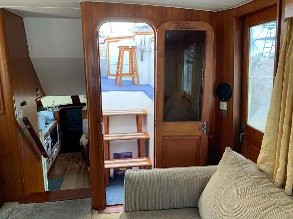 Slide: The Image of Gulfstar 44 Motor Yacht 1985 - 5