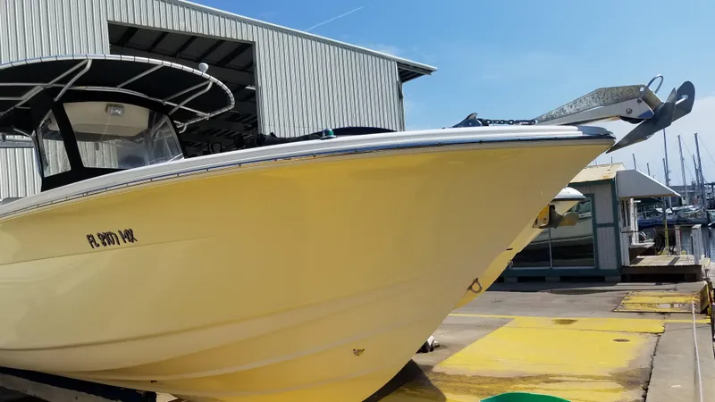 Slide: The Image of Scout 260 Sportfish 2005 - 10
