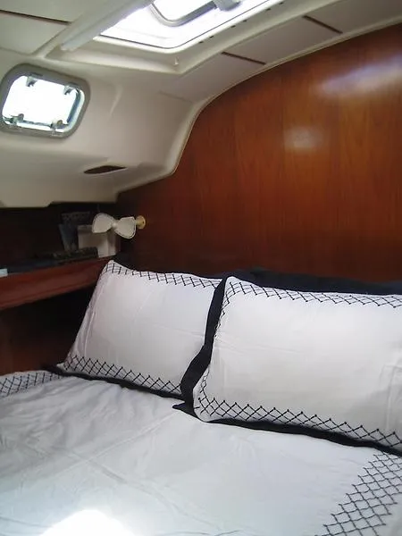 Slide: The Image of Beneteau 411 2000 - 2