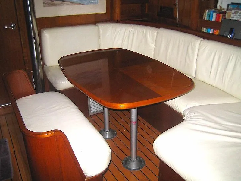 Slide: The Image of Beneteau 411 2000 - 5