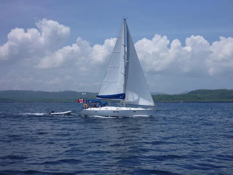 Slide: The Image of Beneteau 411 2000 - 7