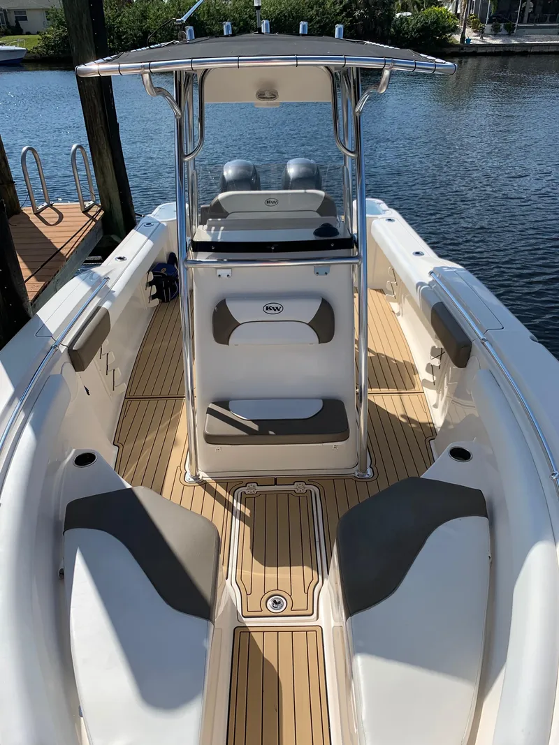 Slide: The Image of Key West 244 Center Console 2012 - 4