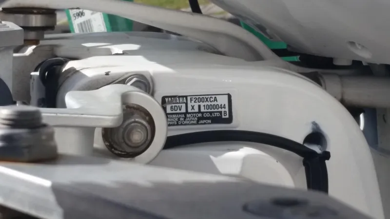 Slide: The Image of Everglades 255 Center Console 2014 - 8