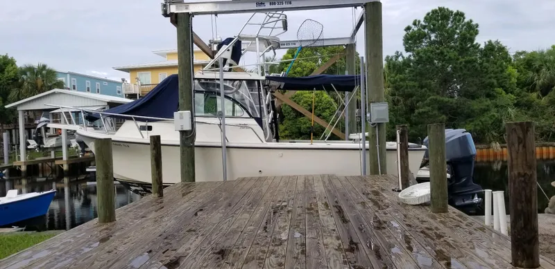 Slide: The Image of Parker Marine 2510 XL Walkaround 2007 - 4