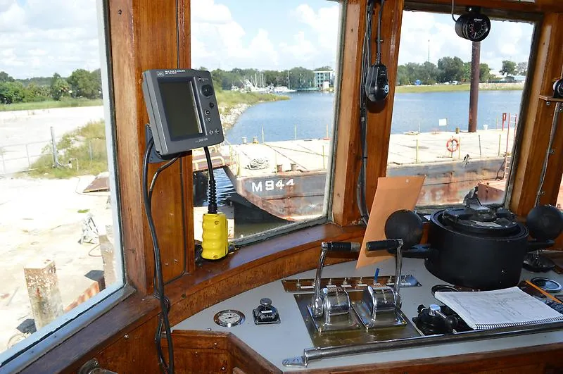 Slide: The Image of Custom Harbor Tug 1965 - 9