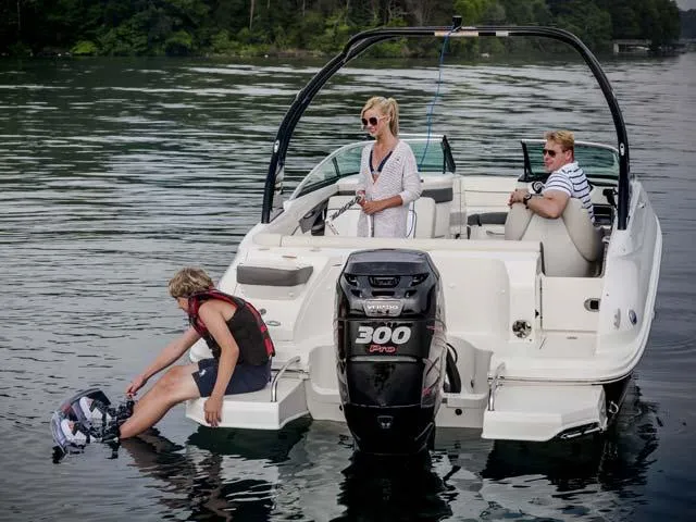Slide: The Image of Sea Ray Sundeck Outboard 240 2014 - 3