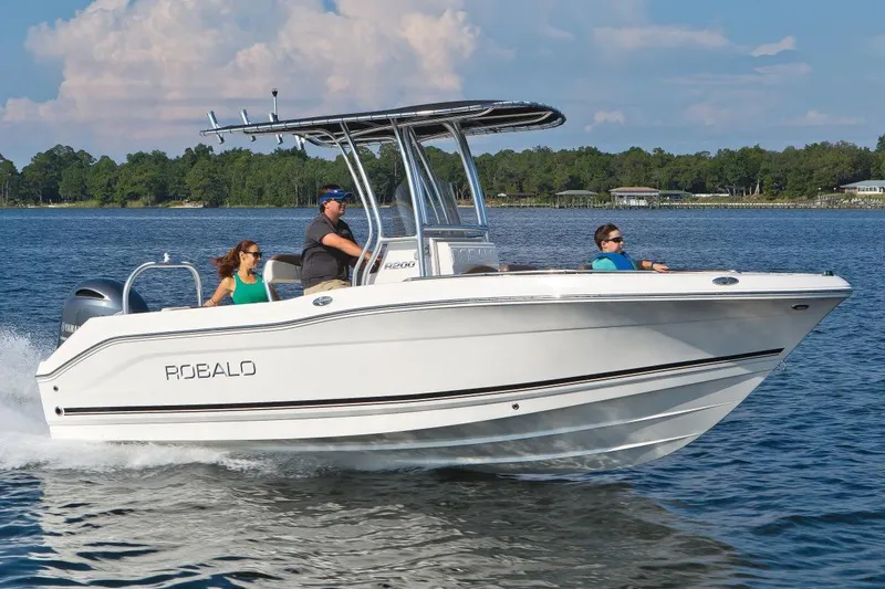 Slide: The Image of Robalo R200ES 2017 - 1