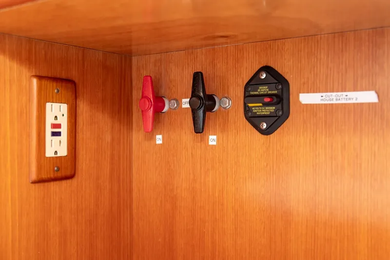 Slide: The Image of Close-up of a 2008 J Boats J/122 mast with Spinlock rope clutch. - 26