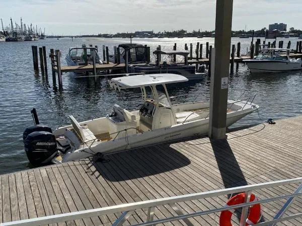 Slide: The Image of Boston Whaler 270 Dauntless 2014 - 3
