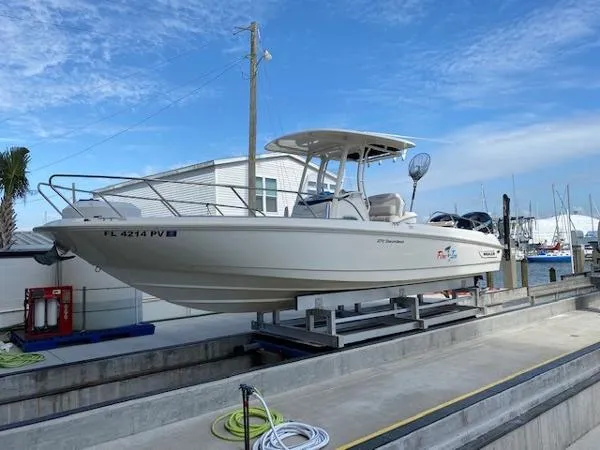 Slide: The Image of Boston Whaler 270 Dauntless 2014 - 4