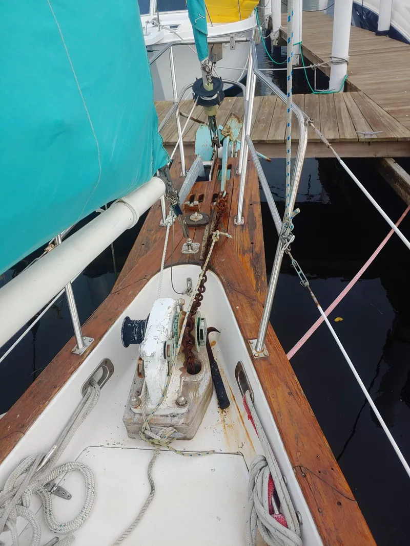 Slide: The Image of Endeavour Ketch 1981 - 3