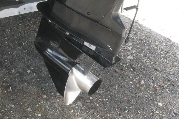Slide: The Image of Boston Whaler Outrage 240 2006 - 4