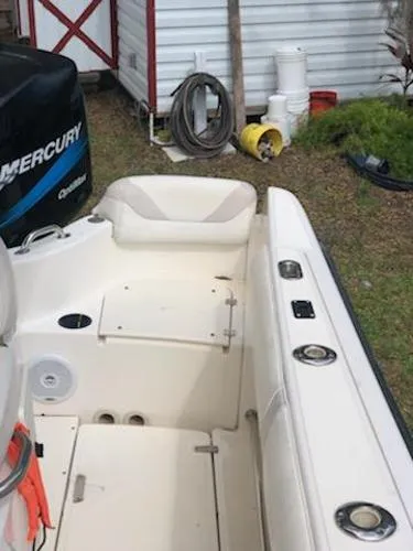 Slide: The Image of Boston Whaler 210 Outrage 2002 - 1