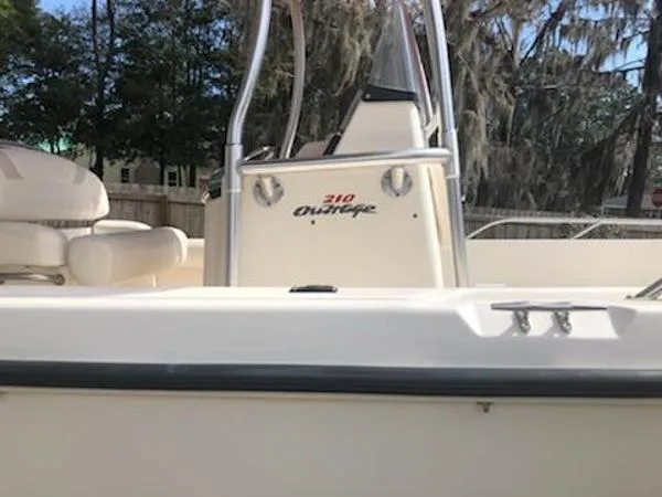 Slide: The Image of Boston Whaler 210 Outrage 2002 - 8