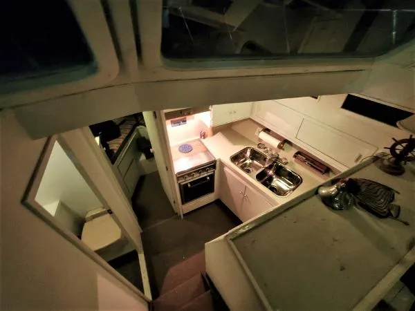 Slide: The Image of Uniflite Double Cabin 36 1973 - 8