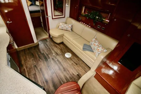 Slide: The Image of Sea Ray 40 Sundancer 2009 - 11