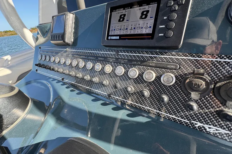 Slide: The Image of Control panel of 2020 Tidewater 280 CC Adventure boat with Yamaha display. - 40