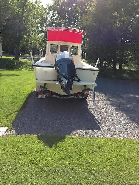 Slide: The Image of Parker Marine 2320 SL Sport Cabin 2011 - 2