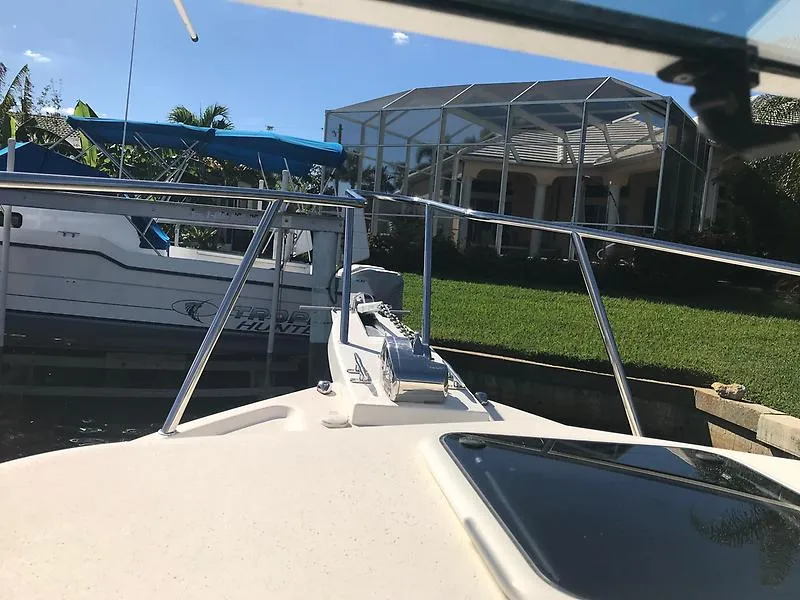 Slide: The Image of Parker Marine 2320 SL Sport Cabin 2011 - 7