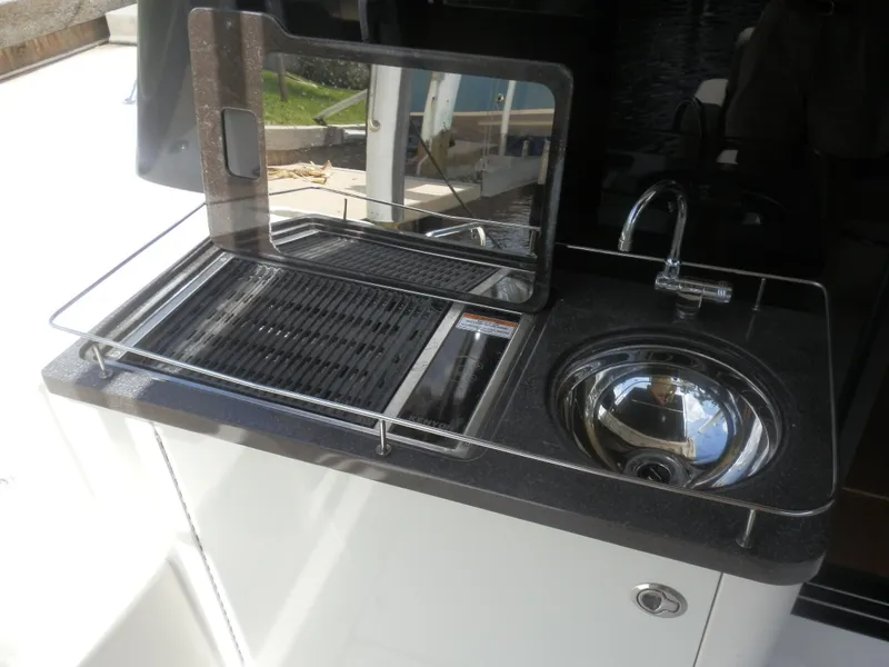 Slide: The Image of Sea Ray 470 Sundancer 2015 - 9