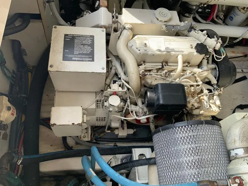 Slide: The Image of Engine compartment of 2002 Tiara Yachts 3500 Open. - 45