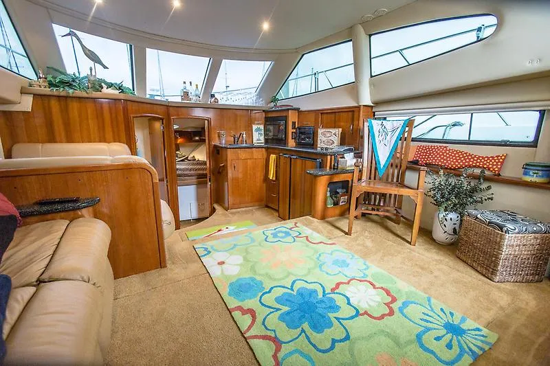 Slide: The Image of Carver Yachts 366 Motor Yacht 2004 - 11