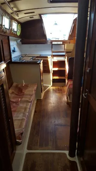 Slide: The Image of Watkins 33 Sloop 1984 - 5