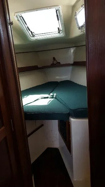 Slide: The Image of Watkins 33 Sloop 1984 - 6