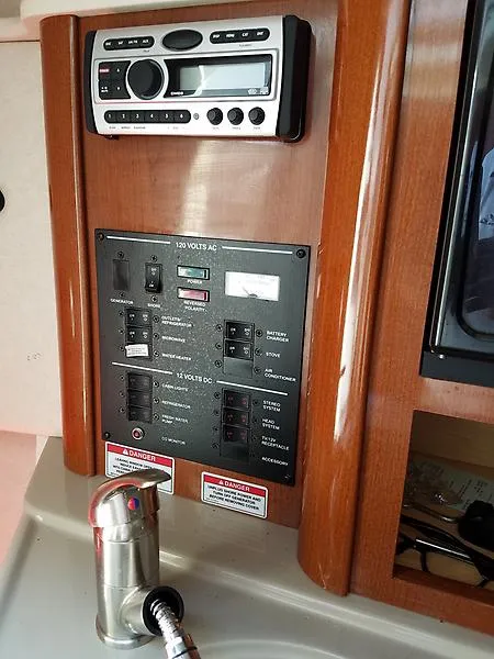 Slide: The Image of Sea Ray 240 Sundancer 2008 - 2
