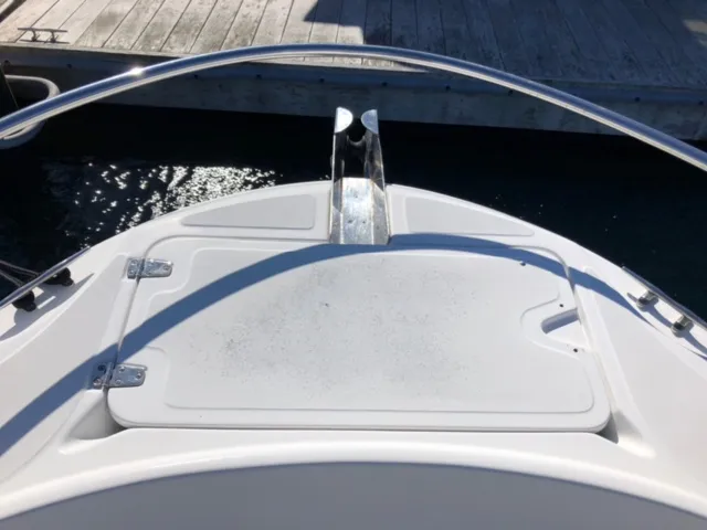 Slide: The Image of Boston Whaler Ventura 2001 - 10