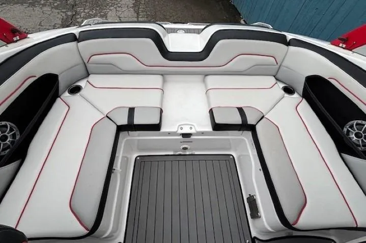 Slide: The Image of 2018 Yamaha Boats 212X interior with sleek seating and modern design. - 29
