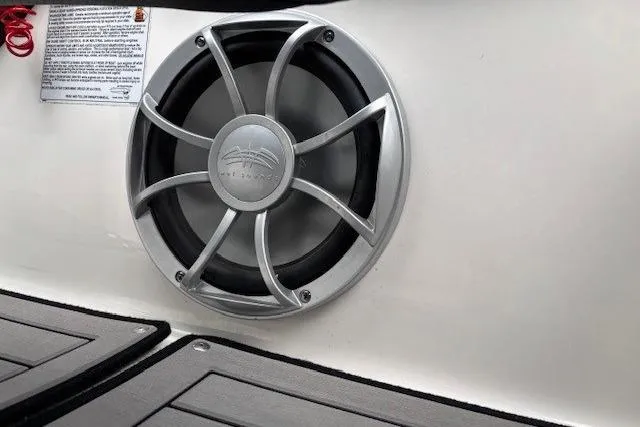 Slide: The Image of Speaker on 2018 Yamaha Boats 212X, featuring sleek design and high-quality audio. - 38
