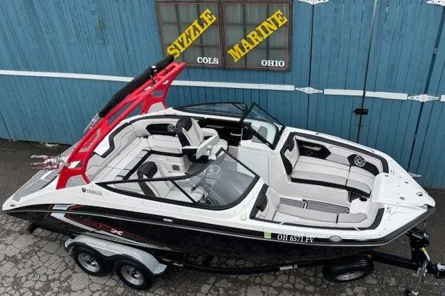 Slide: The Image of 2018 Yamaha Boats 212X with red tower, parked at Sizzle Marine, Ohio. - 6