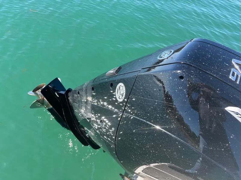 Slide: The Image of Sea Ray SPX 210 Outboard 2024 - 54