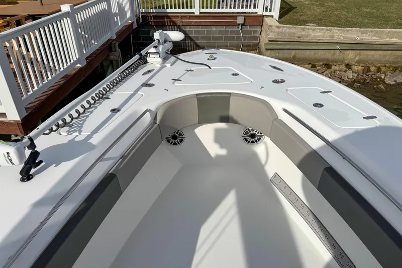 Slide: The Image of Rhodan HD GPS Anchor on 2021 Cape Horn 31 T boat, 120 lbs thrust, 36 volt. - 28