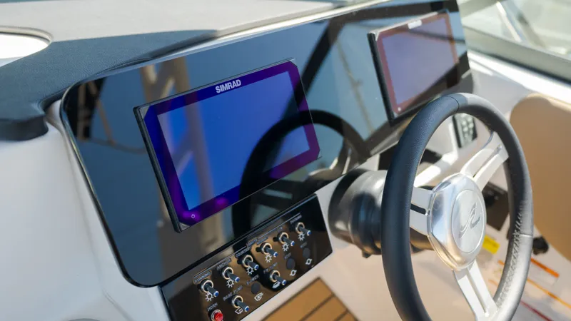 Slide: The Image of Sea Ray SDX 250 Outboard 2026 - 19