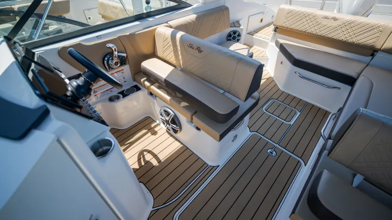 Slide: The Image of Sea Ray SDX 250 Outboard 2026 - 23