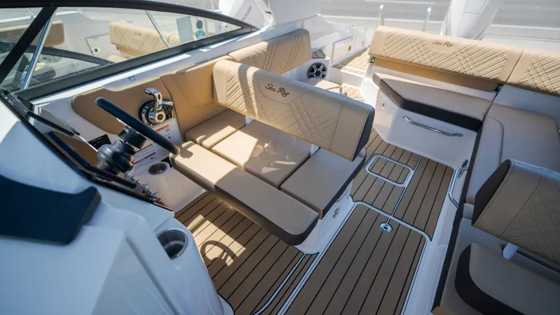 Slide: The Image of Sea Ray SDX 250 Outboard 2026 - 24