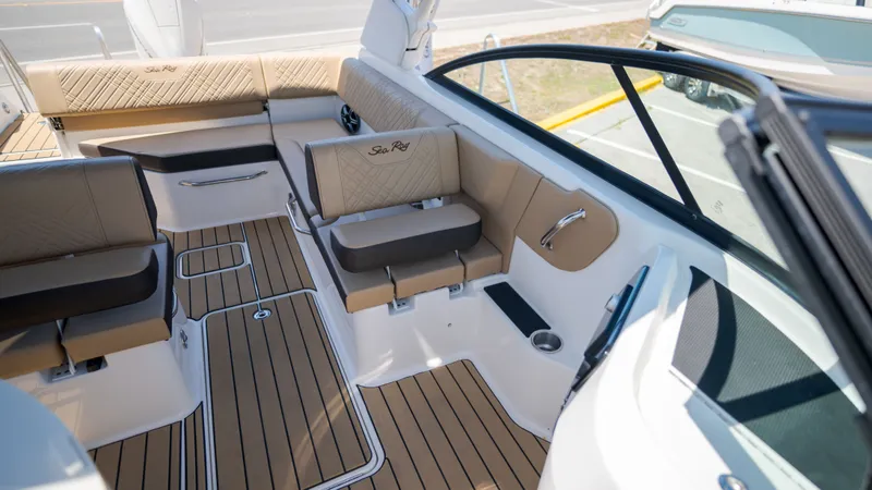 Slide: The Image of Sea Ray SDX 250 Outboard 2026 - 25