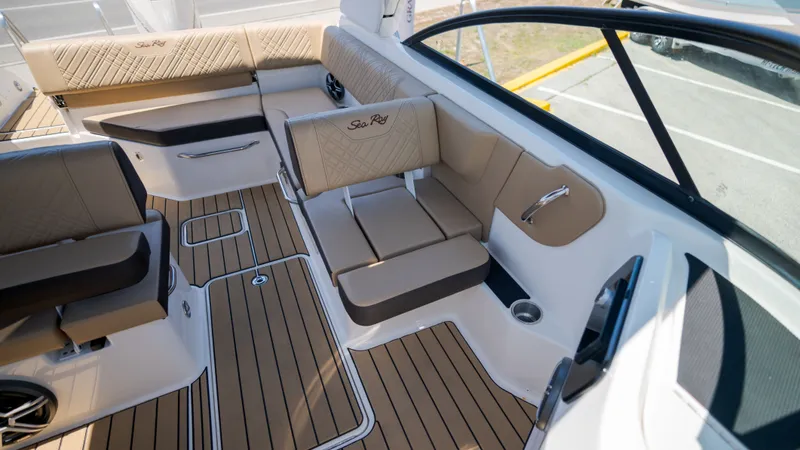 Slide: The Image of Sea Ray SDX 250 Outboard 2026 - 26