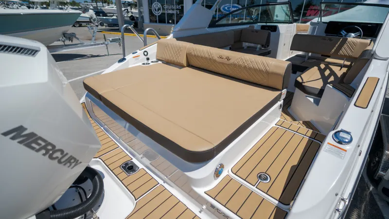 Slide: The Image of Sea Ray SDX 250 Outboard 2026 - 33