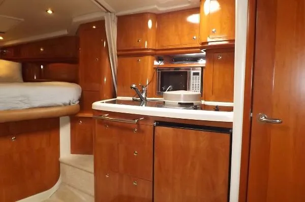 Slide: The Image of Four Winns 358 Vista 2007 - 11