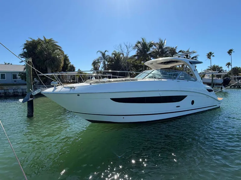 Slide: The Image of 2016 Sea Ray Sundancer 350 yacht on water, sunny day. - 10